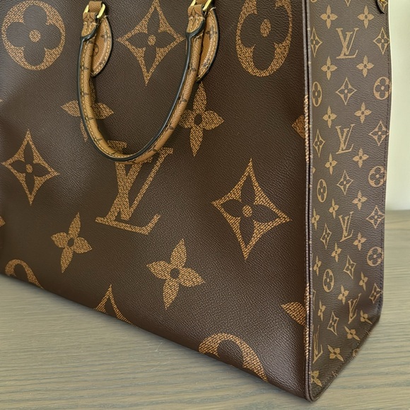 Louis Vuitton OnTheGo Reverse Monogram Tote - Picture 12 of 15